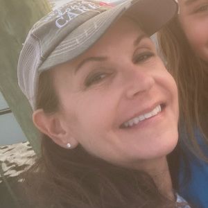 Meet your Posher, Elisa